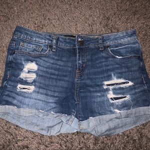 Size 8 Aeropostale denim midi shorts like new!